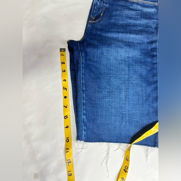 L’AGENCE Taylor High rise shorts size 29 - Picture 14 of 14